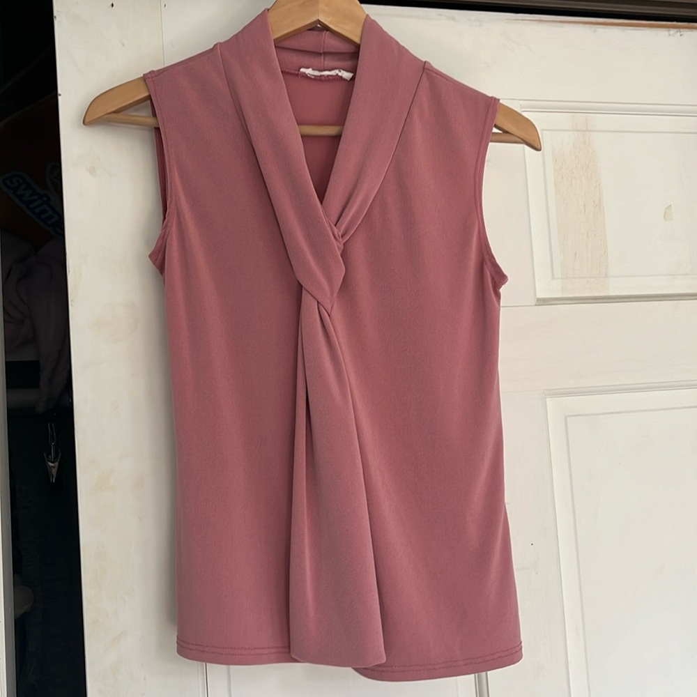 Pink Tiffany and grey business tank